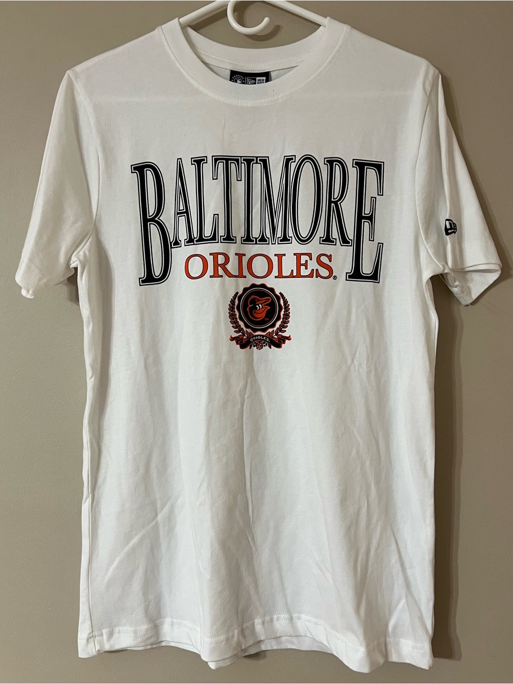New Era white Baltimore Orioles graphic t-shirt